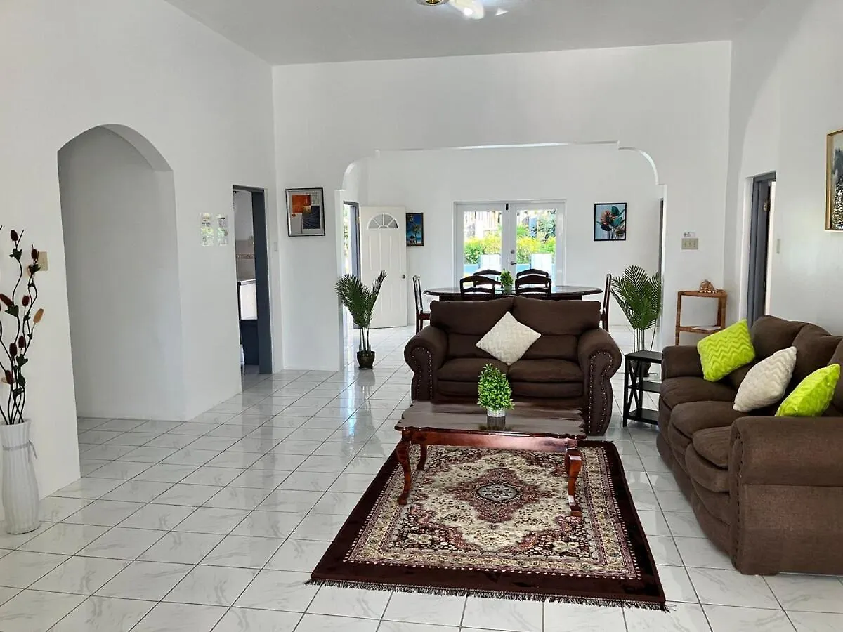 Luxury 5Br Villa With Pool - Steps From Treasure Beach