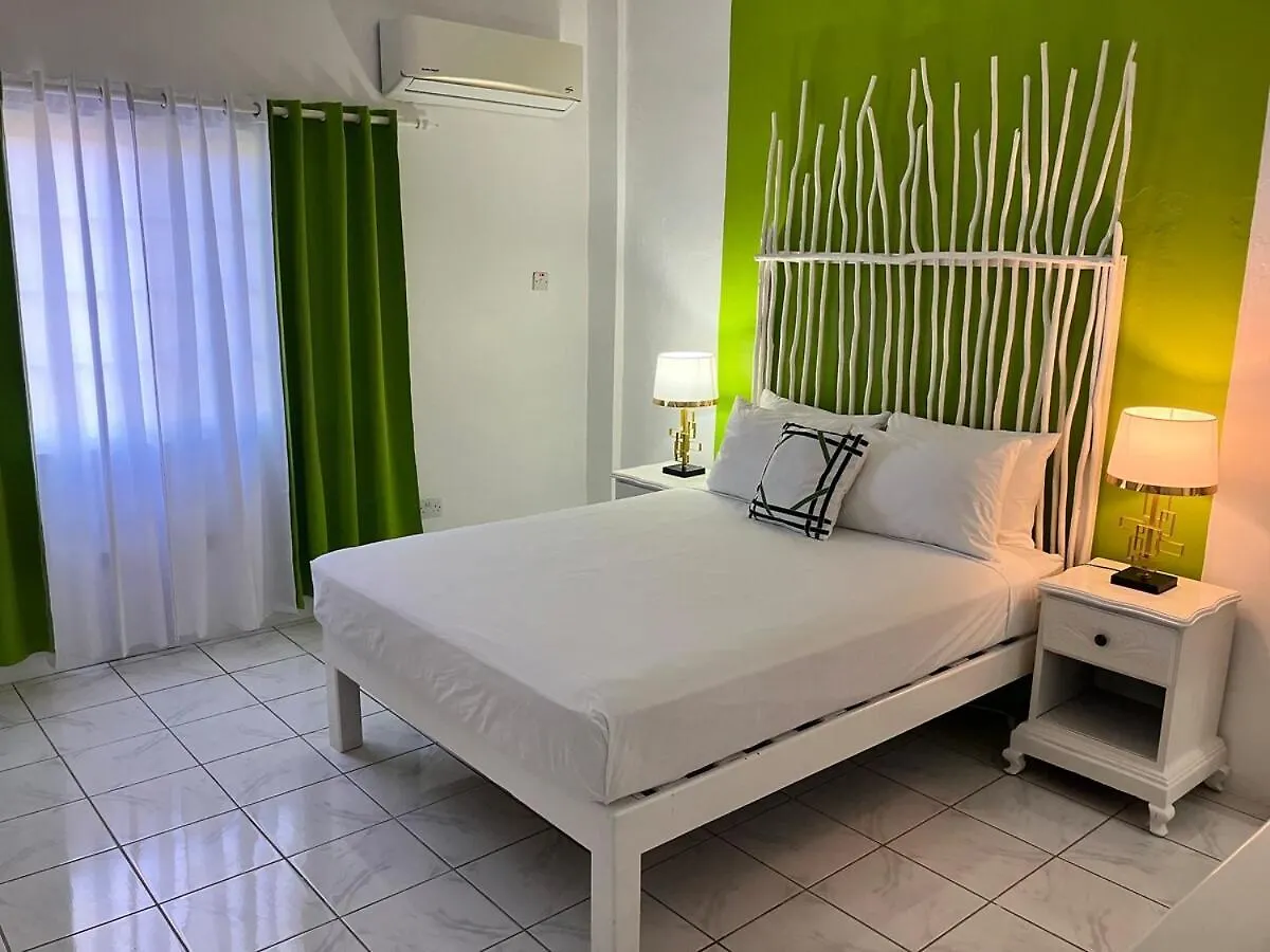 Luxury 5Br Villa With Pool - Steps From Treasure Beach
