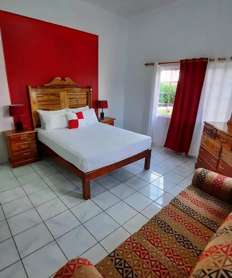 Luxury 5Br Villa With Pool - Steps From Treasure Beach